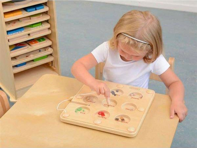 Lojë druri edukative Masterkidz Montessori, magnetike, tabelë mësimi, ngjyrë druri natyrale
