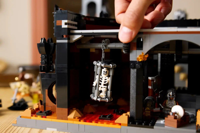 Set ndërtimi LEGO Icons The Lord of the Rings Barad-dur, model koleksionues i detajuar, kulla e zezë