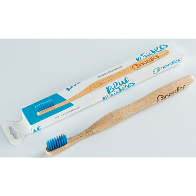 Furçë dhëmbësh Nordics Bamboo, bambu MOSO, fijet e buta blu