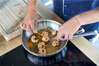 Tigan ZWILLING Pro 65128-240-0, 24 cm, çelik inox, argjendtë