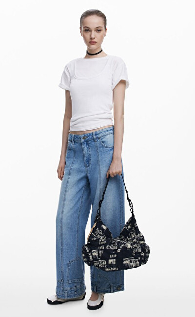 Çantë për femra Desigual Newspaper Arica Banana Bag, e zezë