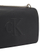 Çantë elegante për femra Calvin Klein, e zezë