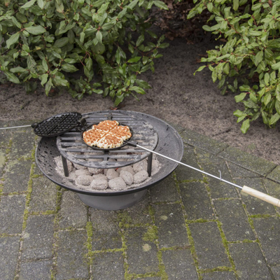 Hekur për waffle Esschert Design, gize, dorezë 82 cm, i zi