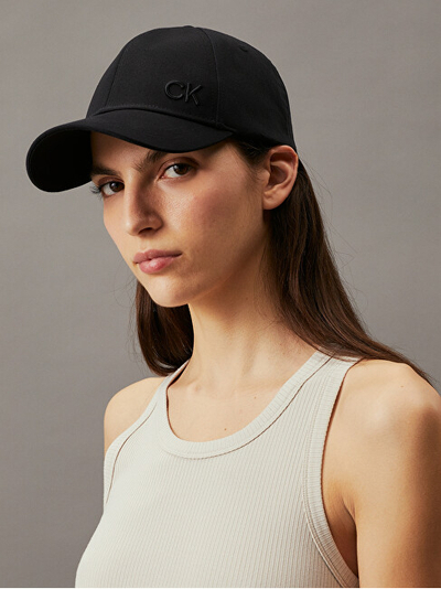 Kapele për femra Calvin Klein Cotton Twill, e zezë