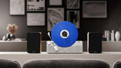 Gramafon Blaupunkt VT100SL me Bluetooth, kasetë Audio Technica, dizajn druri