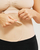 Rrip paslindjeje Carriwell Belly Binder, pambuk organik, mbyllje me çiçak, L XL, bezhë