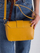 Çantë crossbody për goca Rovicky, lëkurë natyrale, me thumba, e verdhë