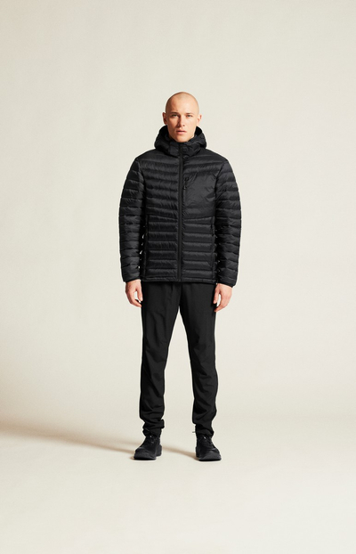 Машка јакна CRAFT Core Explore Light Insulated, лесна, со капуљача, црна