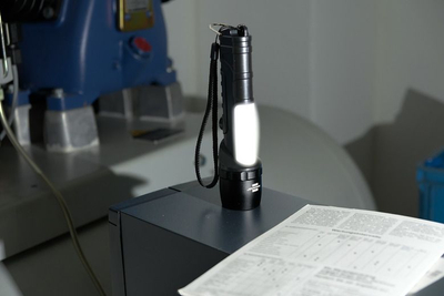 Dritë dore Brennenstuhl LuxPremium THL 300, LED, 360+240lm, IP54, e zezë