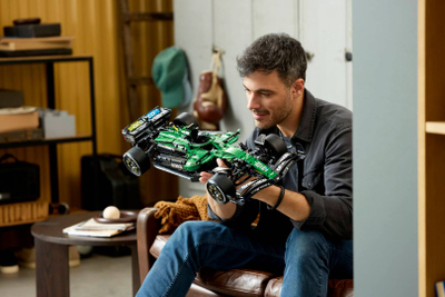 Lodra LEGO Technic Aston Martin AMR25 42240, model bolid F1, set ndërtimi, jeshile