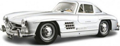 Maket makine Bburago Mercedes Benz 300SL, shkalla 1:24, ngjyrë argjendi