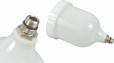 Enë plastike GEKO, 600ml, kapak me fije të jashtme 13.7mm, transparente