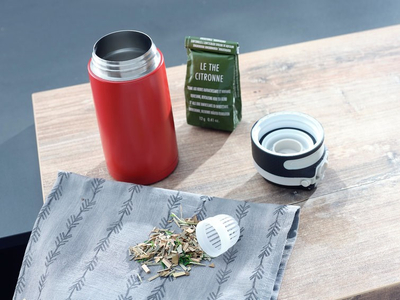 Termos Leifheit Insulated Mug Flip 3245, 350 ml, plastikë dhe çelik inox, i kuq