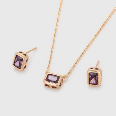 Set qafore dhe vathë elegant me gurë vjollcë, të praruar në arë 18k