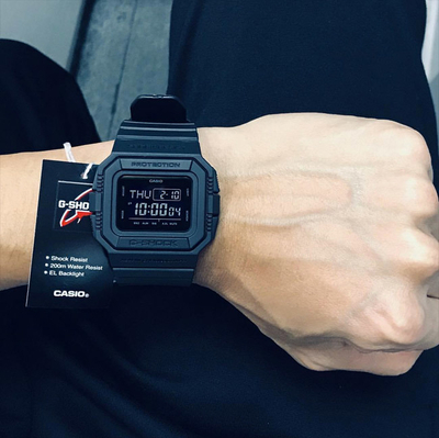 Orë dore Casio G/G-Shock DW-D5500BB-1ER (332)