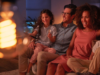 Llampë smart Philips Hue Filament E27, 7.2W, dritë e bardhë, e artë