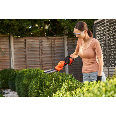 Gërshërë kopshti pa kabllo Black+Decker BCSS18D1-QW, 18V Li-Ion, teh 20 cm, portokalli