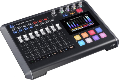 Mixer audio Tascam Mixcast 4, 4 kanale, me ekran me prekje, i zi