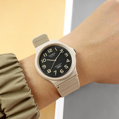 Orë dore Casio Timeless MQ-24UC-8BEF, bezhë