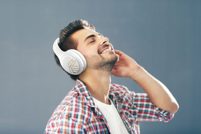 Kufje PowerLocus P19, Bluetooth 5.3, 60 orë bateri, me kuti