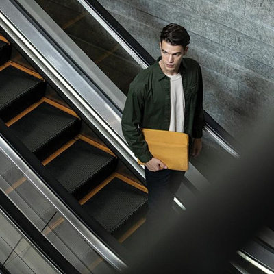 Çantë mbrojtëse laptopi Uniq Vienna, 14\", që s’e merr uji, e verdhë