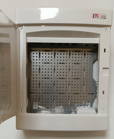 Panel shpërndarës multimedia Tecatel ECT24PO 2x12, me pllakë montimi, i bardhë