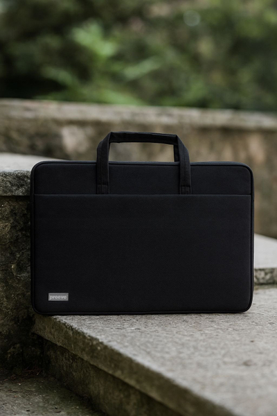Çantë laptopi Proove Iris 14", material oxford, me ndarje për aksesorë, e zezë