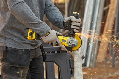 Mulli këndor Stanley Fatmax SFMCG710M1T, 125 mm, 18V brushless, bateri 4Ah, i verdhë