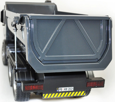 Камион модел RC Amewi Mercedes Benz Arocs 6x4 1:18, 4WD, со батерија и полнач, бел