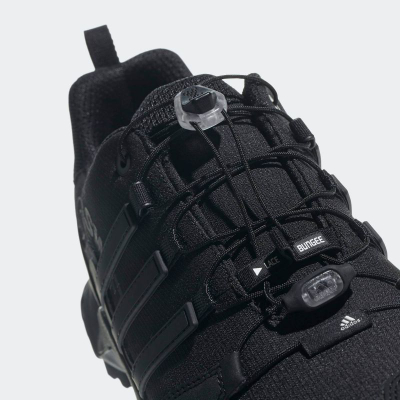 Këpucë hiking Adidas Terrex Swift R2, të lehta, taban me kapje, ngjyrë e zezë