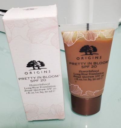 Крем фондација Origins Pretty In Bloom, SPF 20, нијанса 740 Very Deep Cool