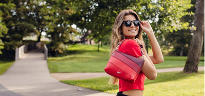 Çantë për femra Vuch Coalie Striped Red, e kuqe