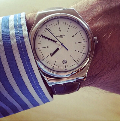 Orë dore Swatch Appia YWS401