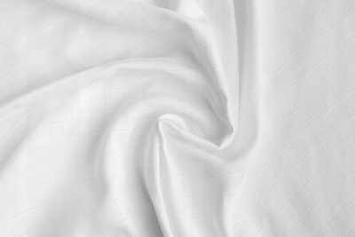 Pelena tekstile Sensillo Tetra LUX Comfort 70x80, paketim 10 copë, të bardha