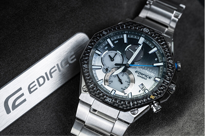 Orë për meshkuj Casio, e argjendtë