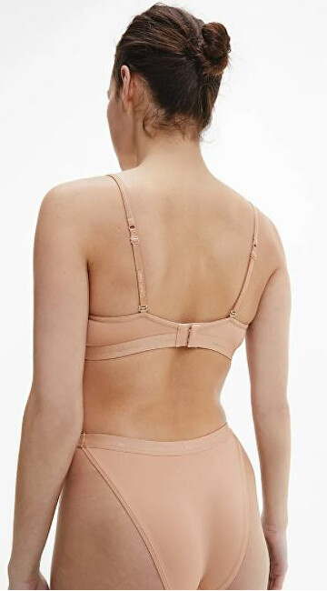 Mbathje Calvin Klein Brazilian QF6760E7NS