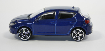 Set loje Bburago City Roundabout 18-31520, maket rrethrrotullimi, shkallë 1:43, blu