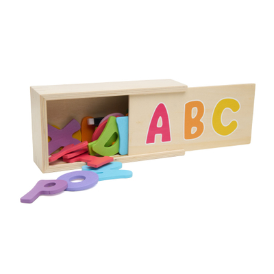 Loja edukuese Momki Letter Matching, alfabet anglisht, 54 pjesë, shumëngjyrëshe
