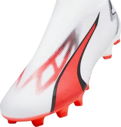 Këpucë futbolli Puma Ultra Match+ LL FG AG 107511 01, pa lidhëse, për burra, të bardha