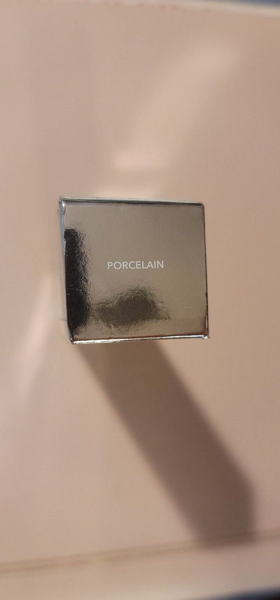Fondatinë e lëngshme Becca Skin Love, hidratuese, 35ml, nuanca Porcelain