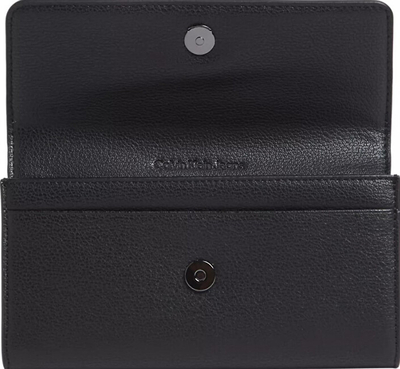 Kuletë për femra Calvin Klein, e zezë