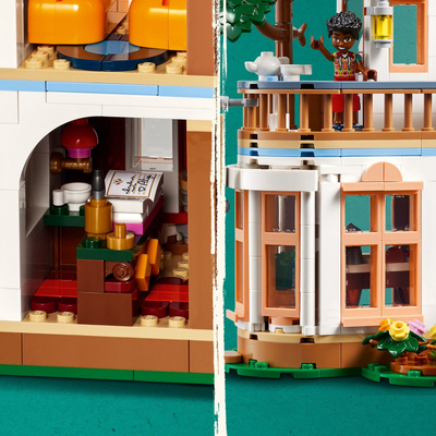 Lodër ndërtimi LEGO Friends Castle Bed and Breakfast 42638, set kreativ me 3 kate, për kalamaj 12+, shumëngjyrësh