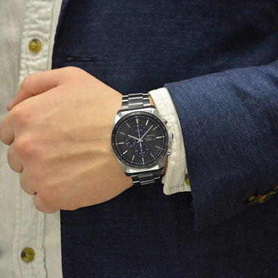 Orë dore Seiko Chronograf Solar SSC715P1