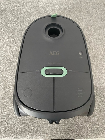 Fshesë me korent AEG Clean 6000 ECO AB61C2OKO, me thes, trup nga 65% plastikë e ricikluar, gri