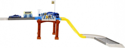 Set parkimi policie Mega Creative 481582, 19 pjesë, me 2 makina policie, shumëngjyrëshe