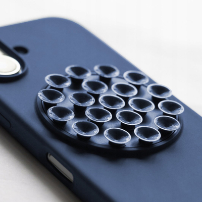 Mbrojtëse telefoni Etteri Silicone Stick për iPhone 17 Pro Max 6.9", silikon, me kupa thithëse, blu
