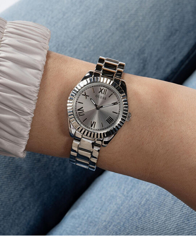 Orë për femra GUESS Mini Luna GW0687L1, e argjendtë