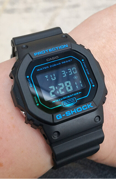 Orë dore Casio G/G Shock DW-5600BBM-1ER