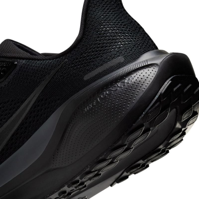 Atlete vrapimi Nike Air Zoom Pegasus 41, mesh, UK 9, të zeza