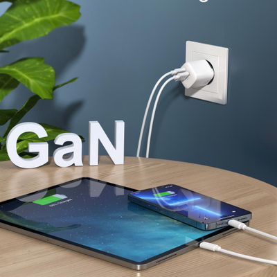 Karikues muri ChoeTech PD33W A+C, 33W, USB-A dhe USB-C, i bardhë
